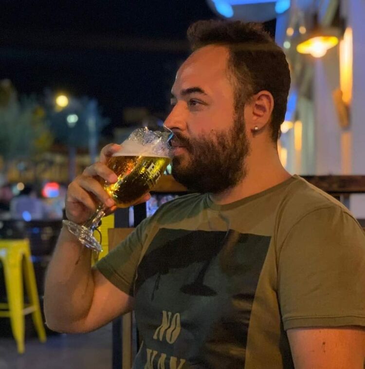  ,   Umut, 38 ,   ,   