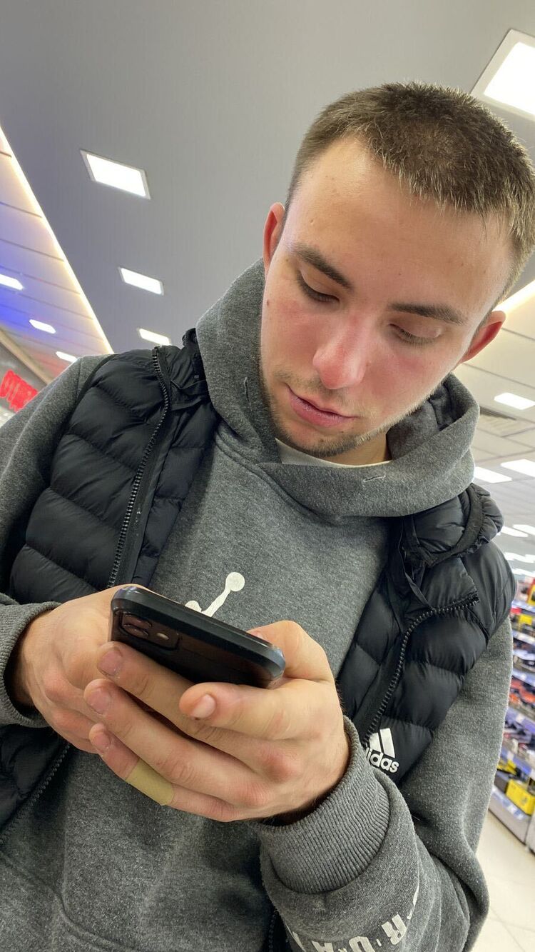  42607304  , 24 ,    