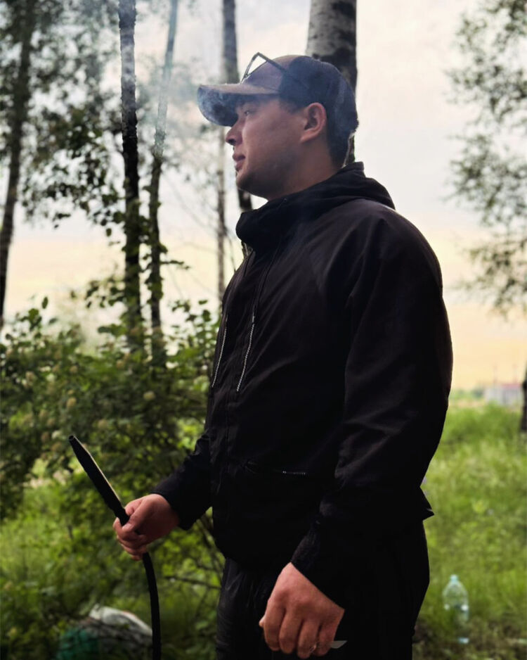  52159894  , 30 ,    -