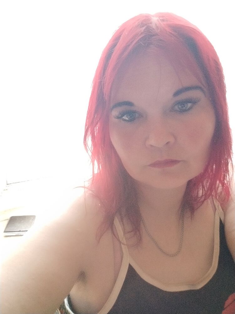  35826294  Julija, 43 ,    