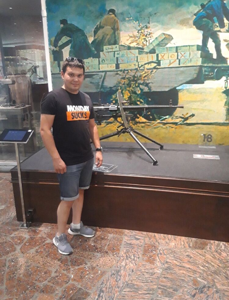  ,   Anton, 29 ,   ,   
