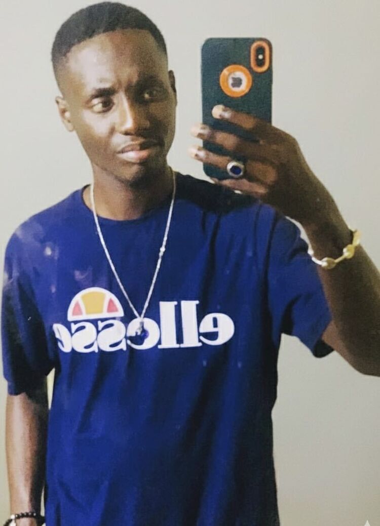  54522664  Andrault, 27 ,    