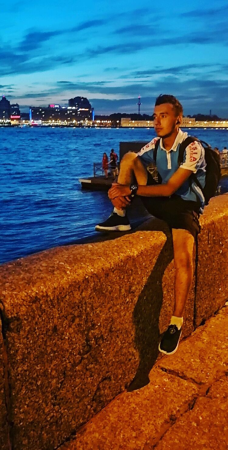  -,   Ali, 24 ,   ,   