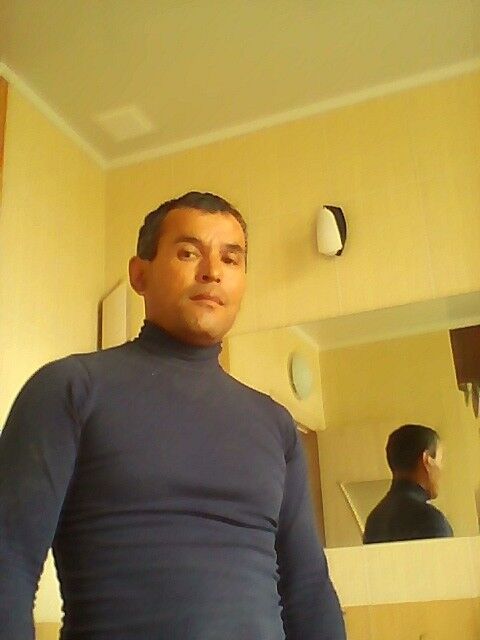  10430824  , 51 ,    