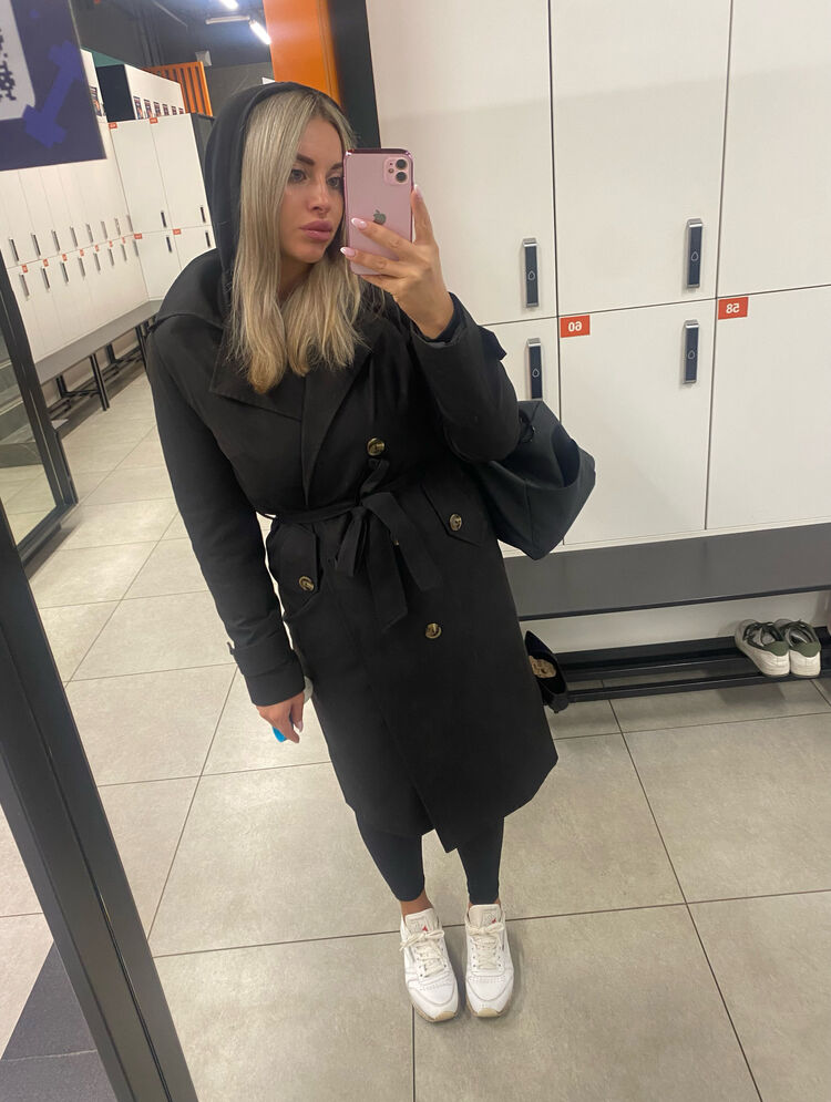  ,   Kari, 32 ,  