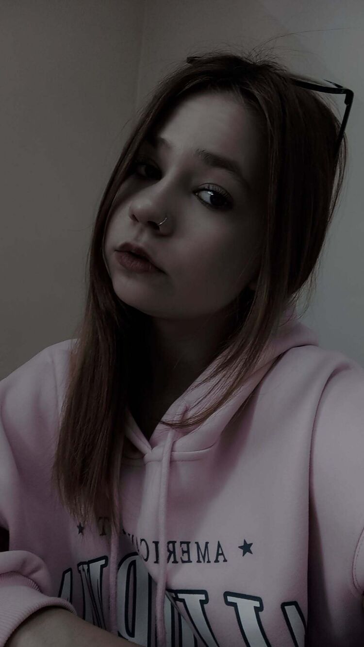  ,   Diana, 20 ,   c 