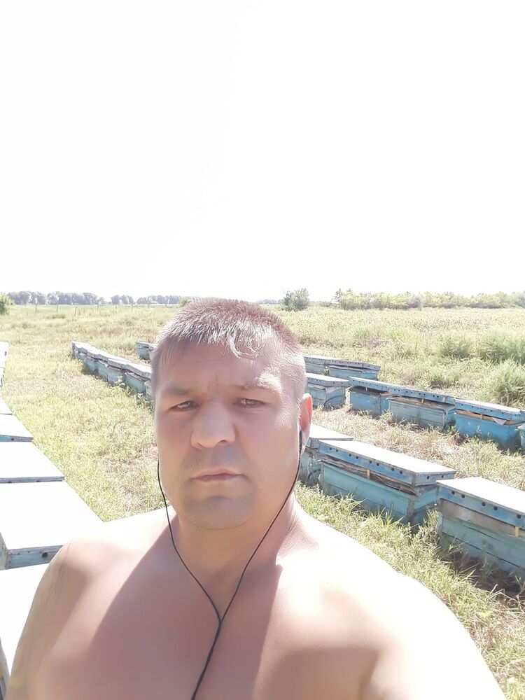  ,   Abduholik, 46 ,   ,   , c 