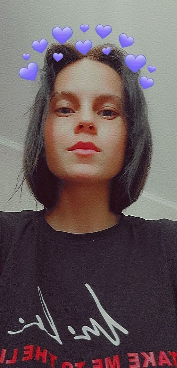  32526164  Valeria, 22 ,    
