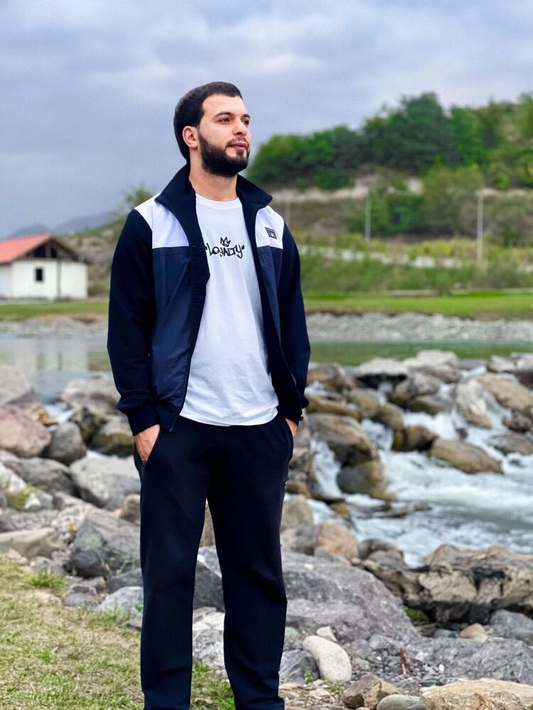  53109084  Zeyn, 30 ,    