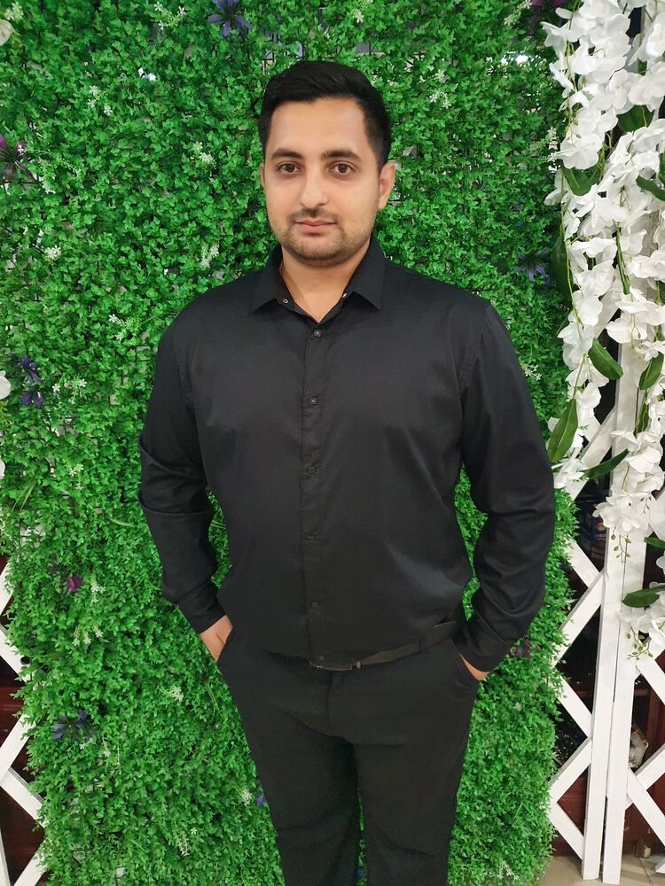  27151754  Alexander, 32 ,    