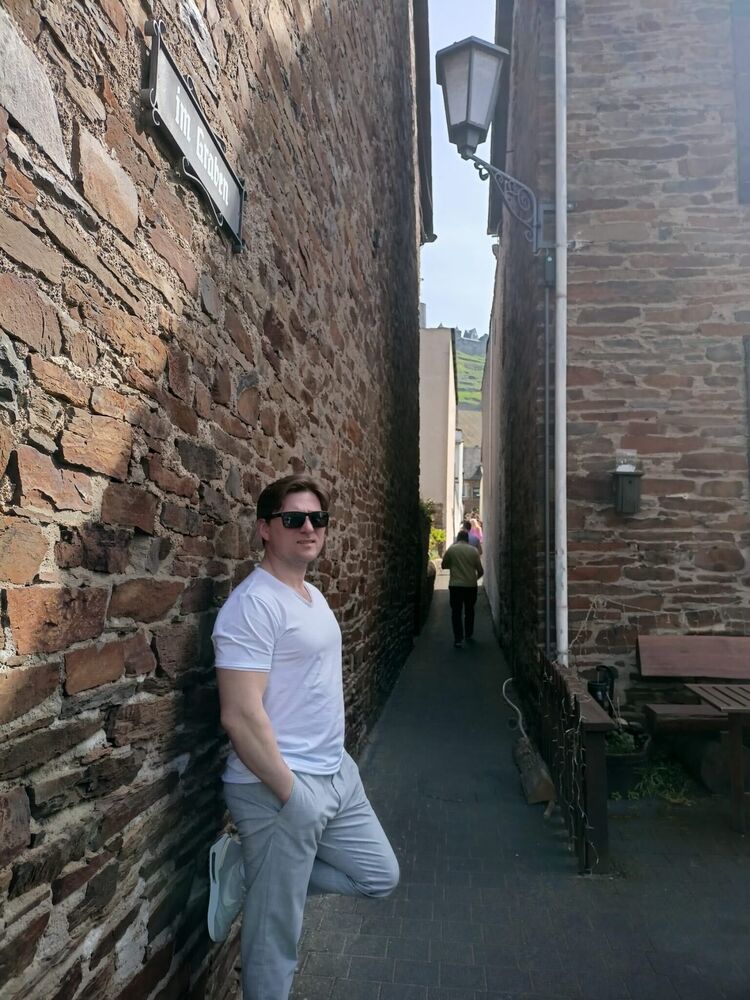  ,   Igor, 35 ,   ,   , c 