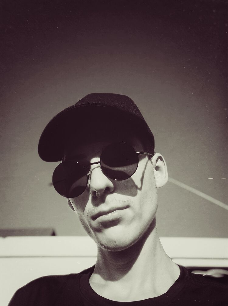  52833834  _, 21 ,    
