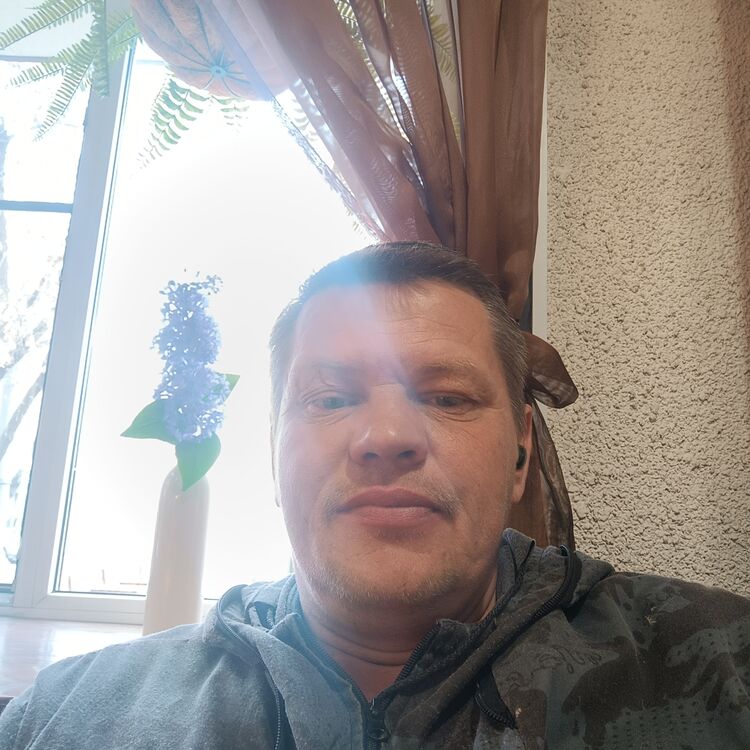  48118574  Andrei, 41 ,    