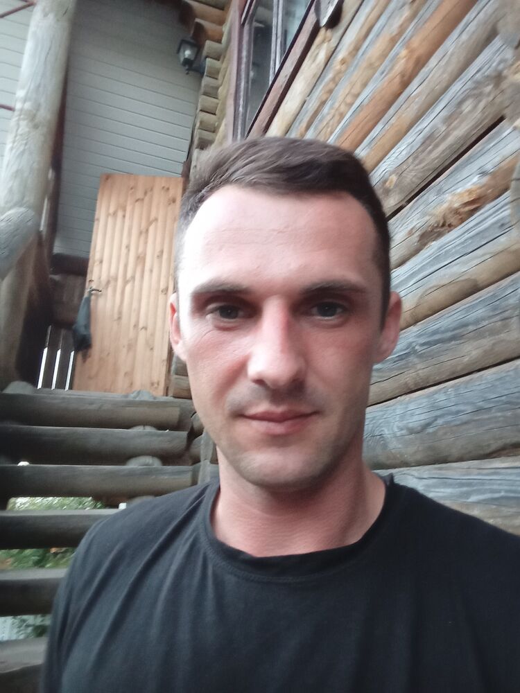 38733124  , 32 ,    