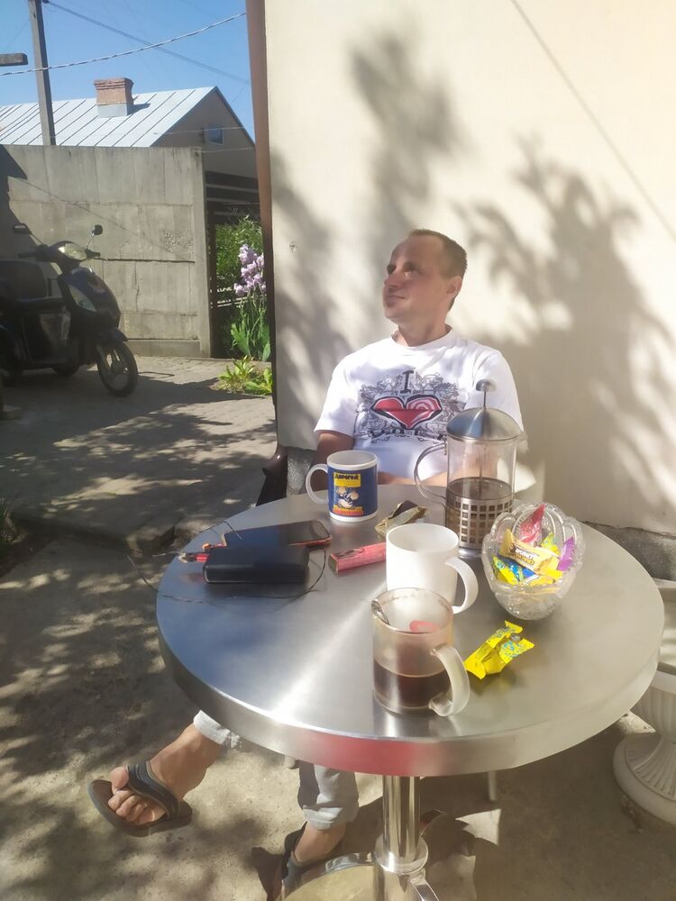  44920534  , 37 ,    