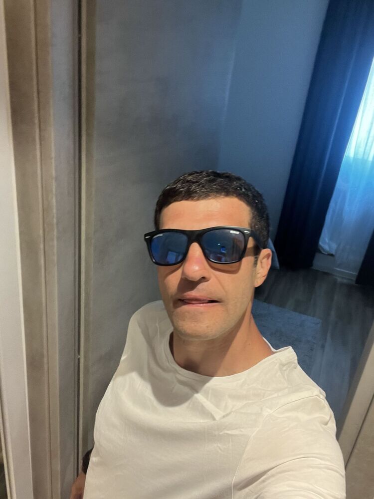  37546834  , 40 ,    