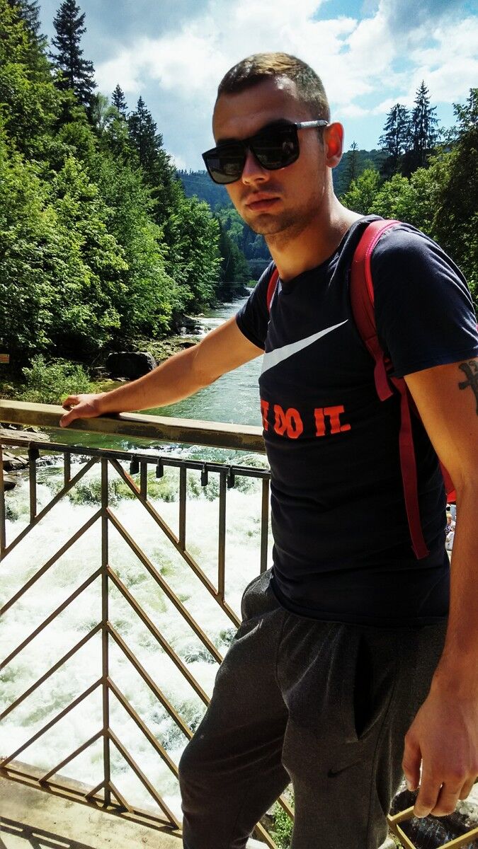  15959254  Serhii, 29 ,    