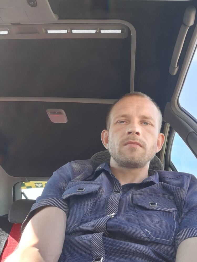  24909694  , 37 ,    
