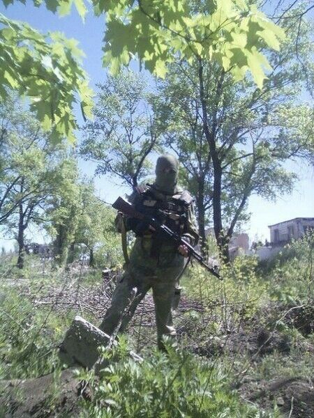  17327434  Viktor, 32 ,    