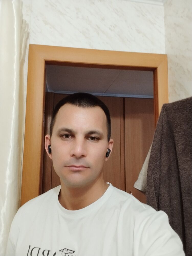  52837204  , 37 ,    