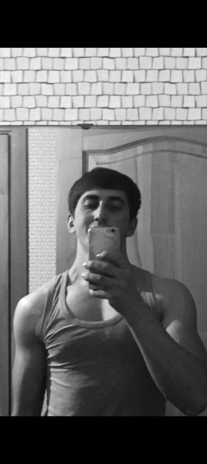  38984474  Elxan, 24 ,    