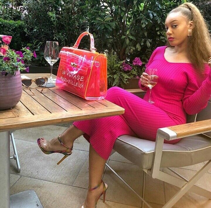 ���� 17275444 ������� Rose, 31 ���, ���� ���������� � San Marino