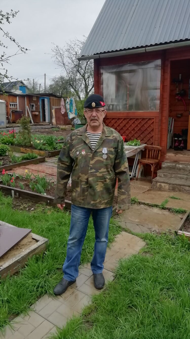  25182184  , 68 ,    
