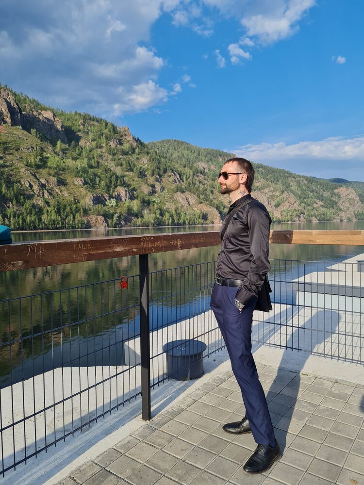  ,   Vladislav, 27 ,   ,   