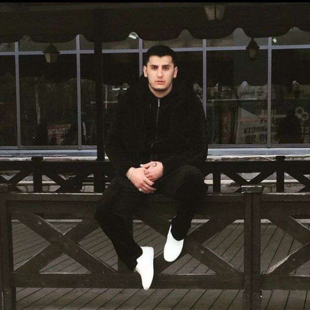  28425604  Mark, 35 ,    