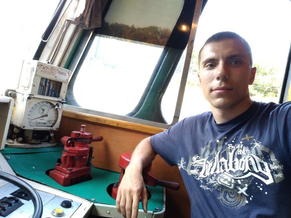  18838764  Roma, 27 ,    