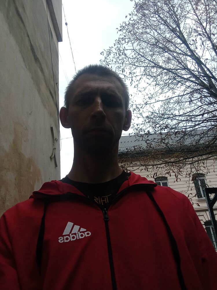 46731544  , 40 ,    
