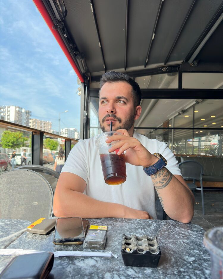  51833354  ERDEM, 27 ,    