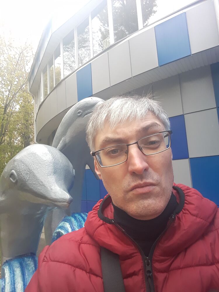  33320624  Anton, 42 ,     