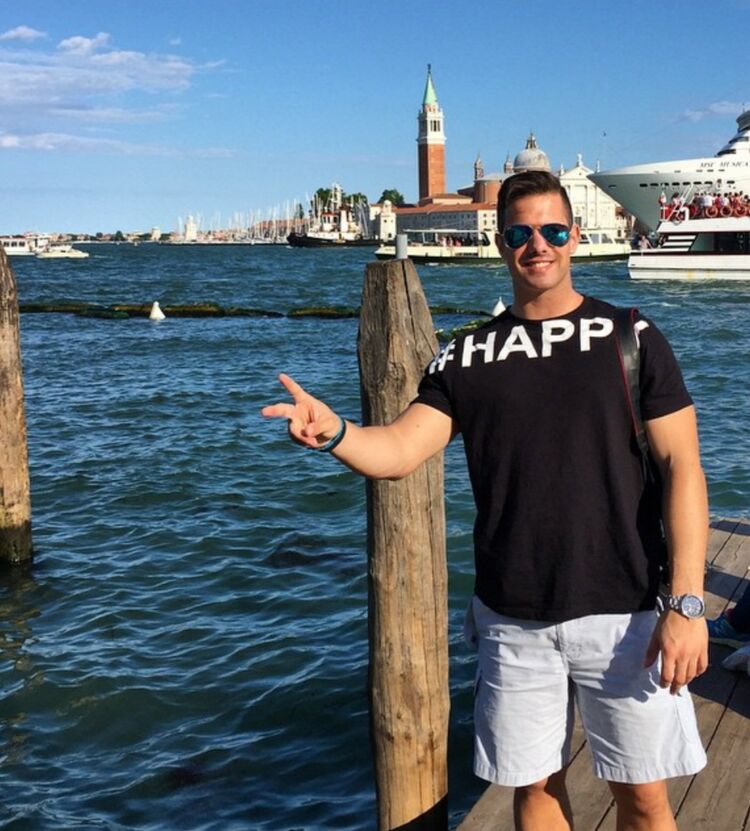  ,   Alex, 45 ,   ,   
