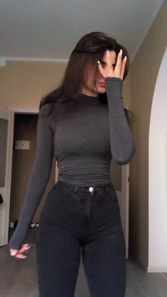  ,   Sasha, 25 ,   ,   
