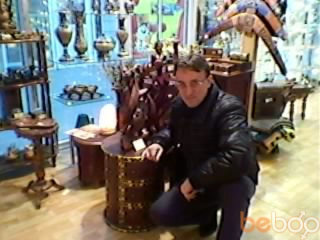  968224  Vittorio, 61 ,    