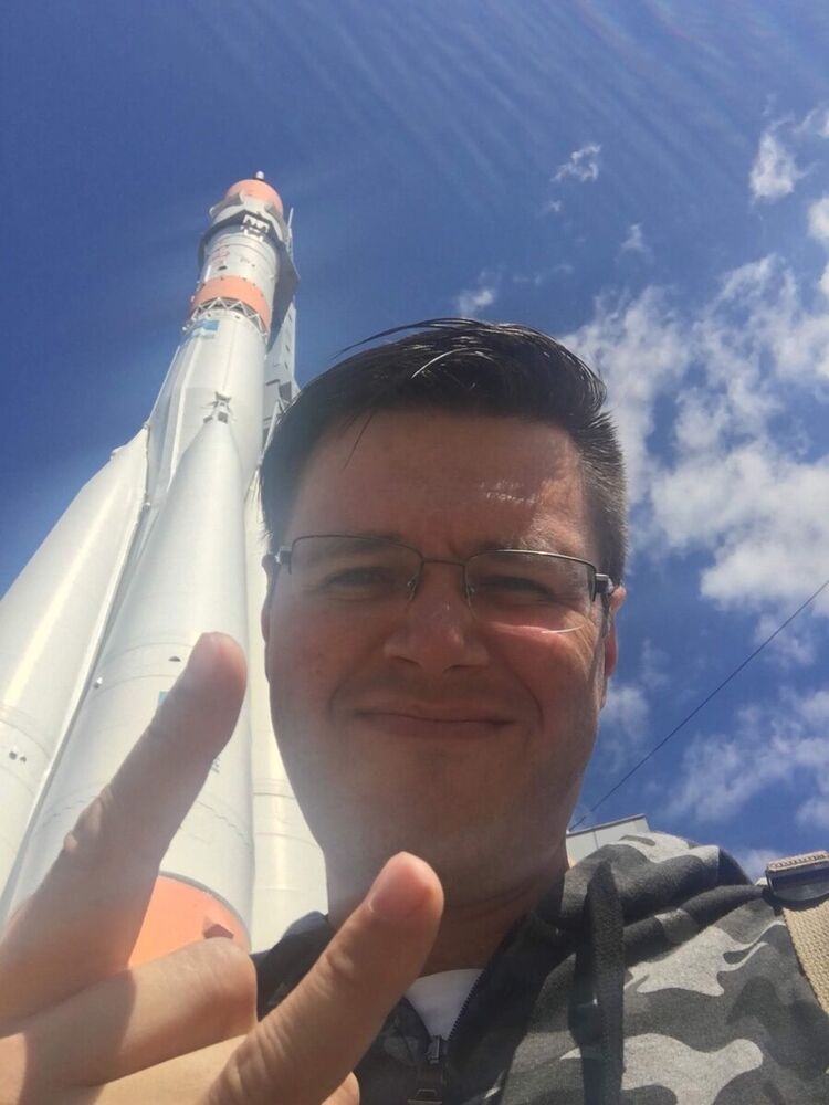  ,   Maksim, 46 ,   ,   , c 