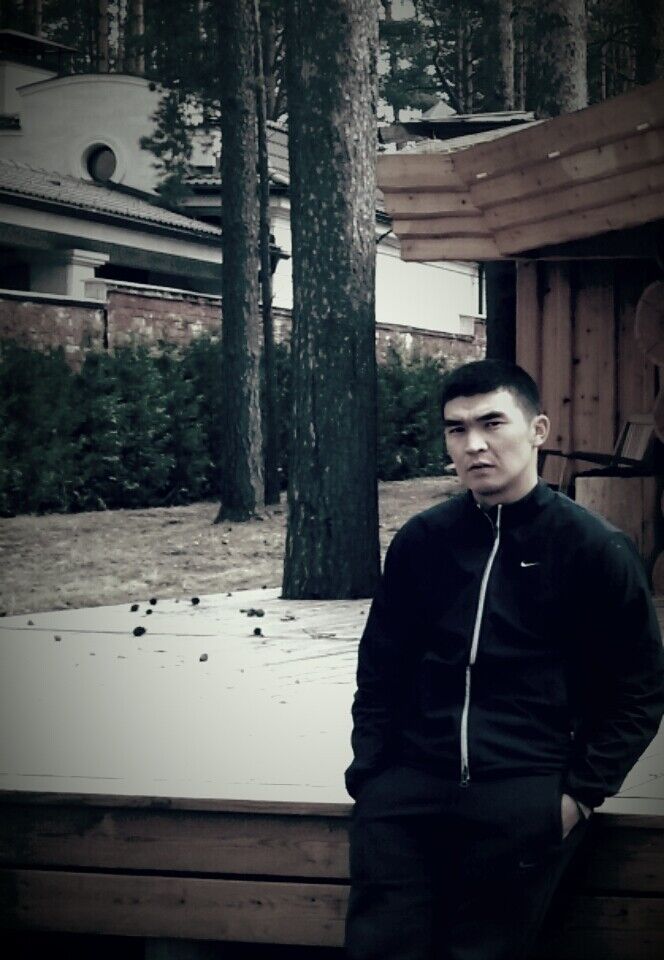  8566614  Reykon, 34 ,    