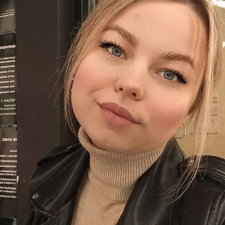  ,   Vanessa, 24 ,  