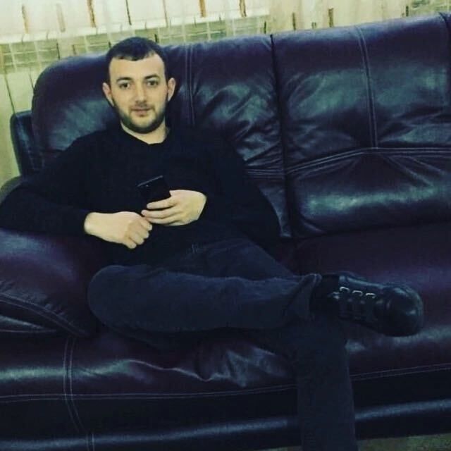  46106844  Armen, 29 ,    Deleted