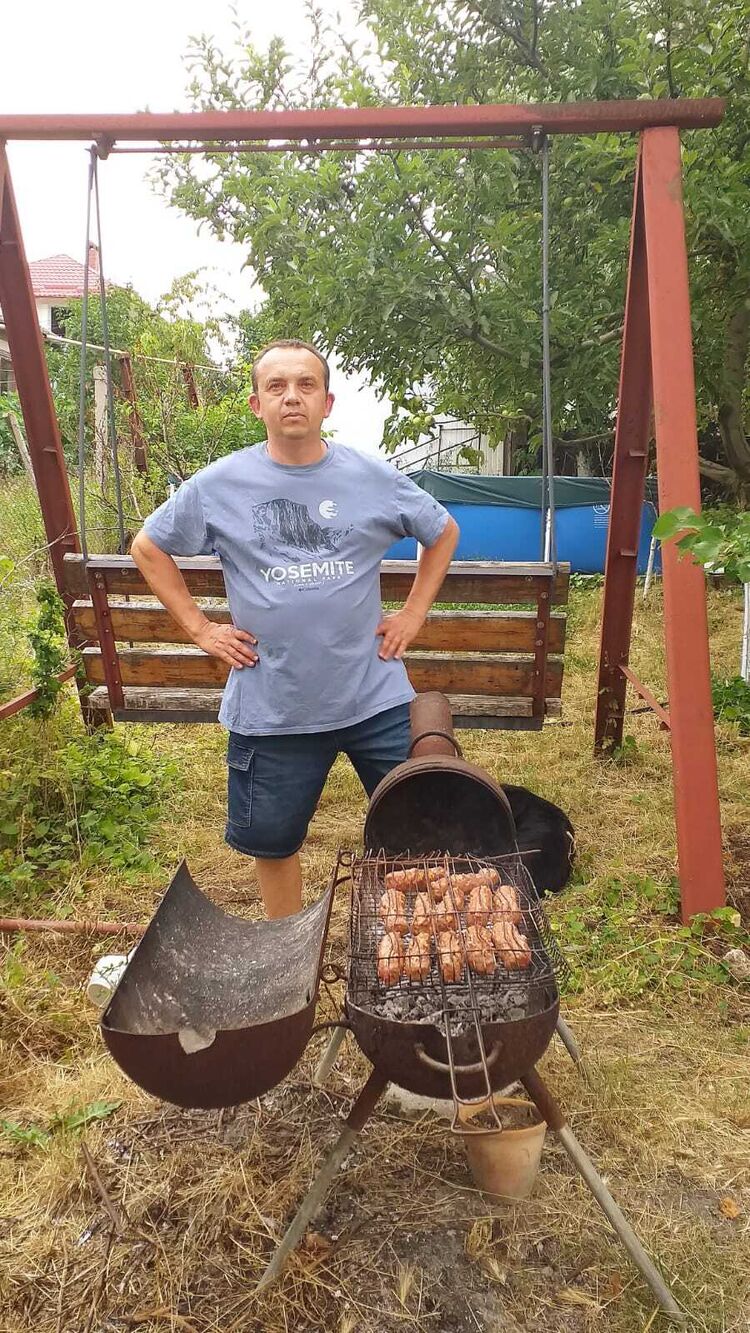  ,   Leo, 43 ,   ,   