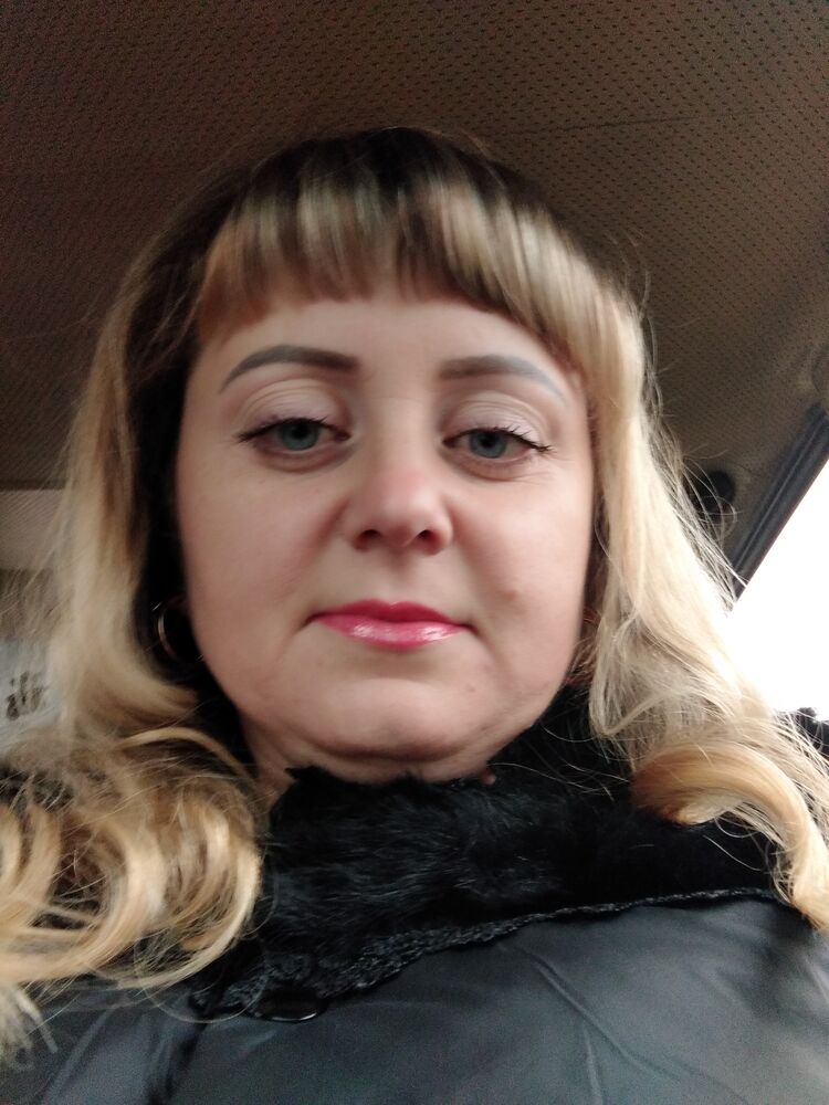  ,   Nadiya, 39 ,  