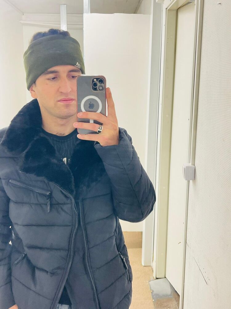  ,   Alisher, 24 ,   ,   , c , 