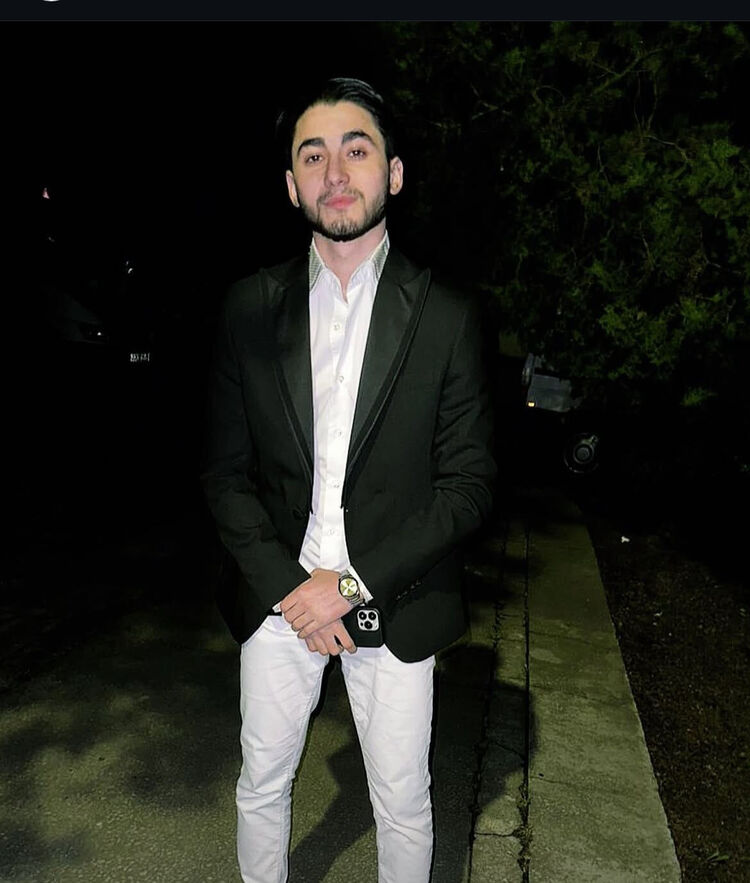  53354744  , 35 ,    Rosengarten