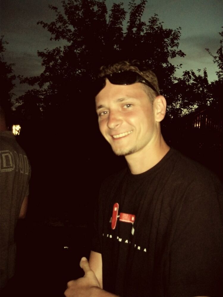  ,   Dimon, 37 ,  