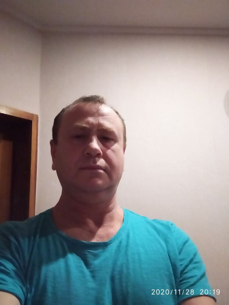  ,   Leon, 53 ,   ,   