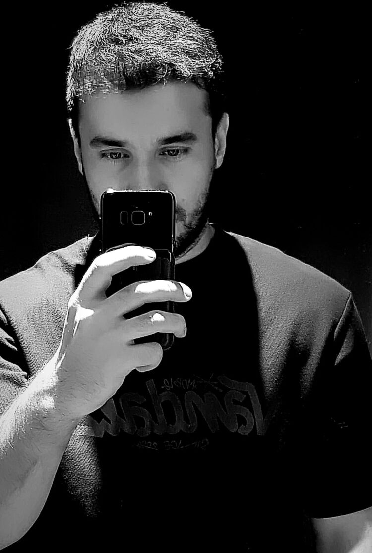  52785284  Huseyin, 35 ,    