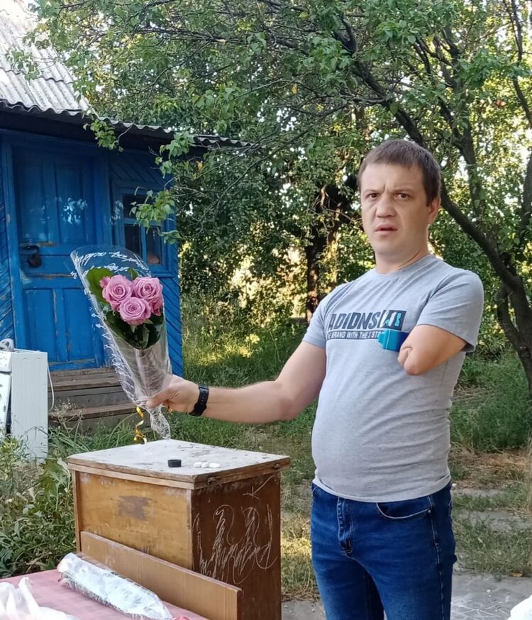  48585084  , 32 ,    