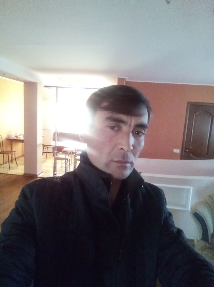  18260834  Nazar, 44 ,    