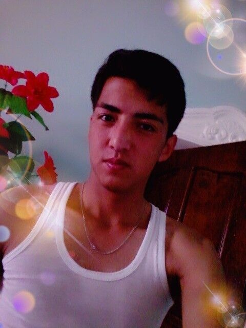  11080134  Artur, 29 ,    